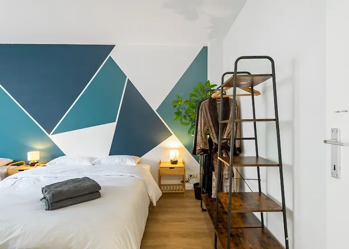 Cozy Antwerp - Cityview Family & Private Rooms Free Parking