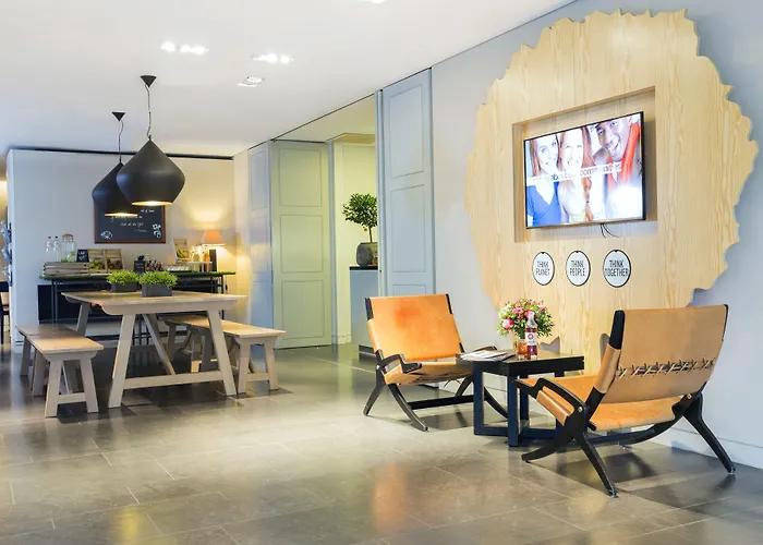Antwerp Hotels near Nikki-strand with parking
